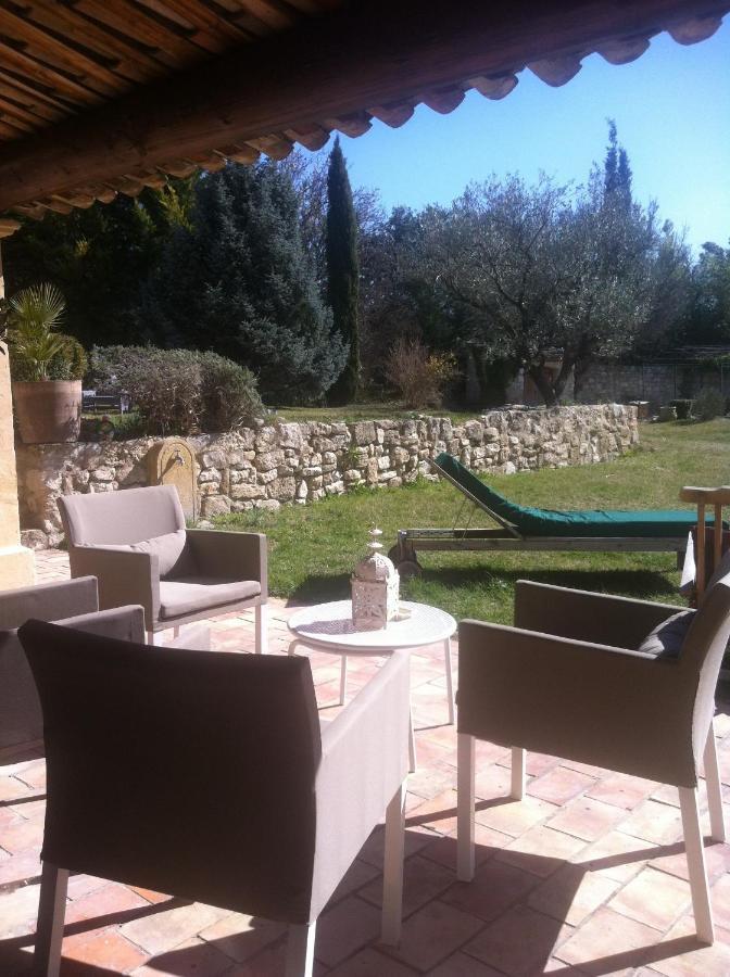 Villa Mas au Coeur de la Provence Saint-Cannat Habitación foto